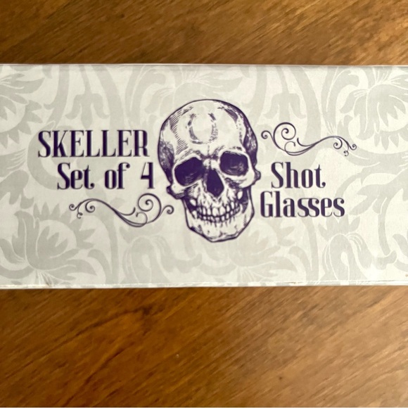 Skeleton Shot Glasses Set of 4 New In Box💀 - Picture 4 of 7
